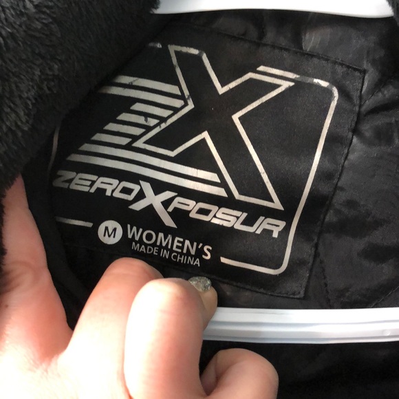 Woman’s down filled coat - Picture 2 of 5